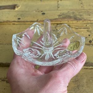 VINTAGE GLASS JEWELRY DISH VINTAGE RING HOLDER CRYSTAL TRINKET DISH DAINTY